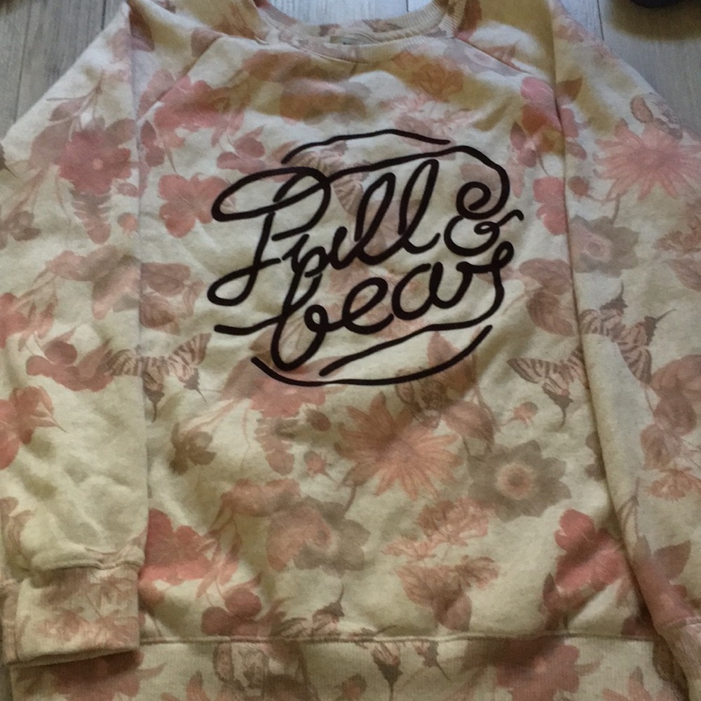 Super cute and comfy sweatshirt!
